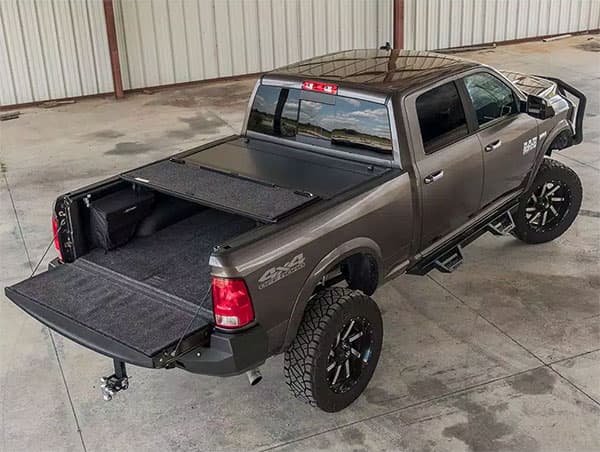 UnderCover Ultra Flex Hard Folding Tonneau Cover w/out RamBox (Short Bed) - Ram 1500 (2009-2018) / (2019-2022 Classic)