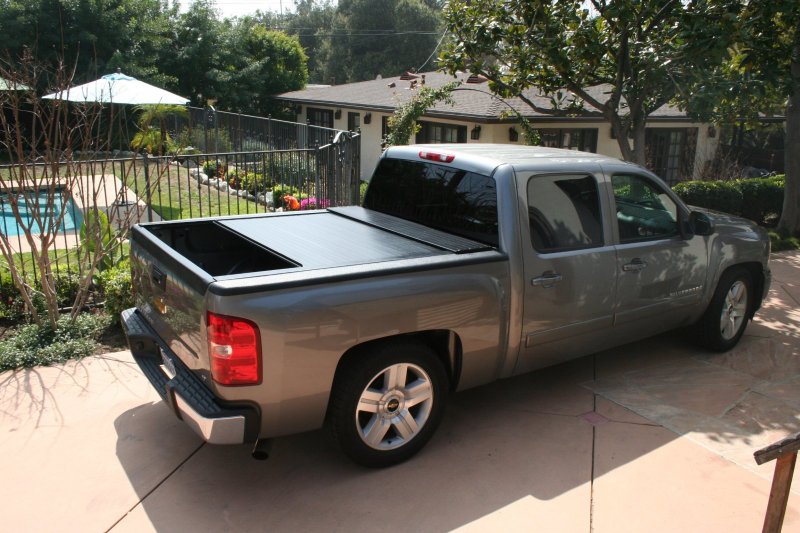 BAK RollBak G2 Retractable Tonneau Cover - Sierra/Silverado 2007-2013 (68&quot; Short Bed)